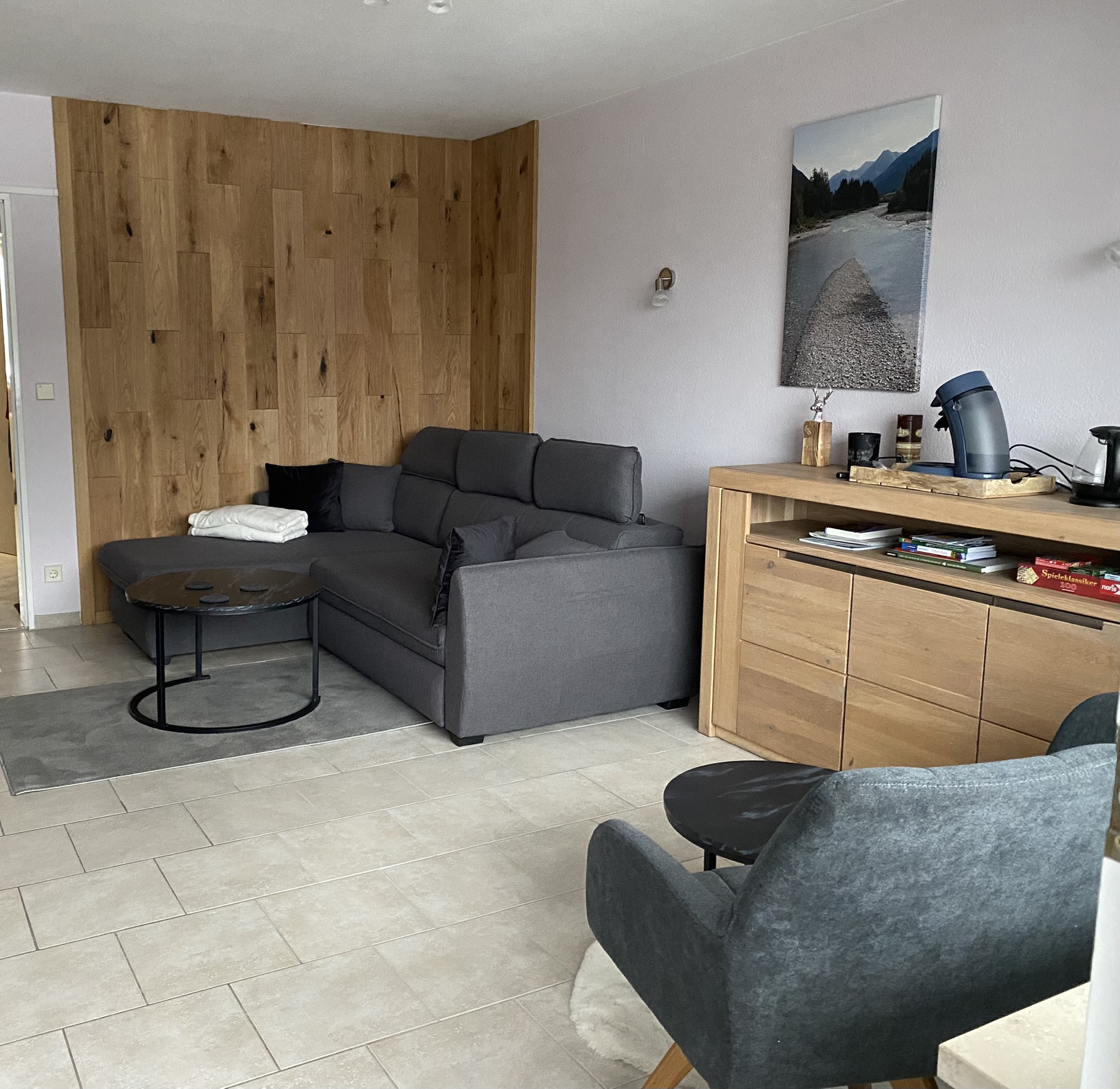 Wohnzimmer mit Schlafcouch